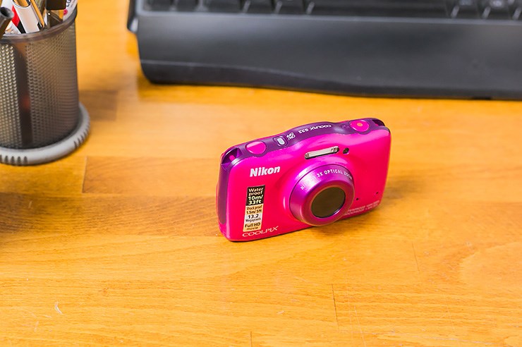 Nikon S32 (1).jpg